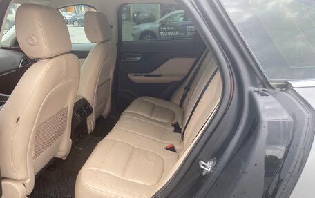 Jaguar F-Pace, 2018 год, 2 550 000 рублей, 11 фотография