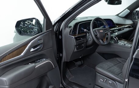 Cadillac Escalade V, 2024 год, 18 990 000 рублей, 7 фотография