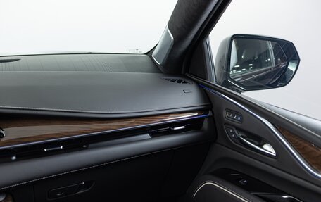 Cadillac Escalade V, 2024 год, 18 990 000 рублей, 27 фотография