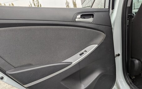 Hyundai Solaris II рестайлинг, 2013 год, 799 000 рублей, 13 фотография