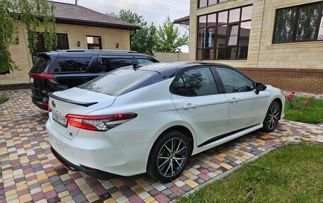 Toyota Camry, 2021 год, 3 990 000 рублей, 4 фотография