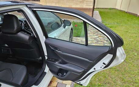 Toyota Camry, 2021 год, 3 990 000 рублей, 19 фотография