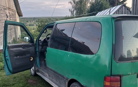 Nissan Serena I, 1995 год, 200 000 рублей, 3 фотография