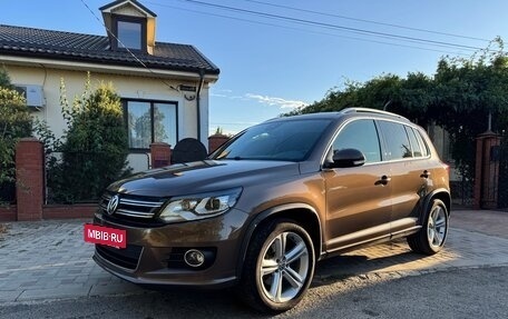 Volkswagen Tiguan I, 2013 год, 1 910 000 рублей, 2 фотография