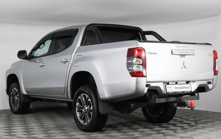 Mitsubishi L200 IV рестайлинг, 2019 год, 2 850 000 рублей, 7 фотография