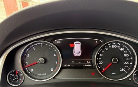 Volkswagen Touareg III, 2016 год, 3 300 000 рублей, 15 фотография