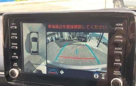 Toyota Yaris, 2021 год, 1 073 000 рублей, 16 фотография