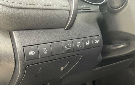 Toyota Camry, 2021 год, 3 320 000 рублей, 10 фотография