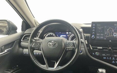 Toyota Camry, 2021 год, 3 320 000 рублей, 19 фотография