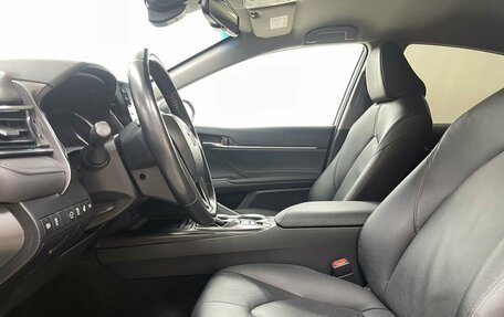 Toyota Camry, 2021 год, 3 320 000 рублей, 9 фотография