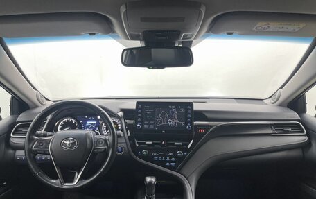 Toyota Camry, 2021 год, 3 320 000 рублей, 18 фотография