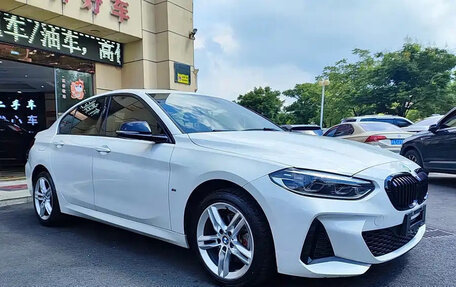 BMW 1 серия, 2022 год, 1 750 000 рублей, 3 фотография