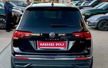 Volkswagen Tiguan II, 2021 год, 2 999 000 рублей, 5 фотография