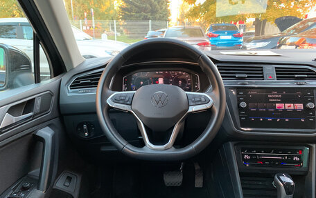Volkswagen Tiguan II, 2021 год, 2 999 000 рублей, 8 фотография