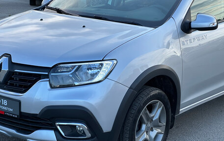 Renault Logan II, 2019 год, 999 000 рублей, 2 фотография