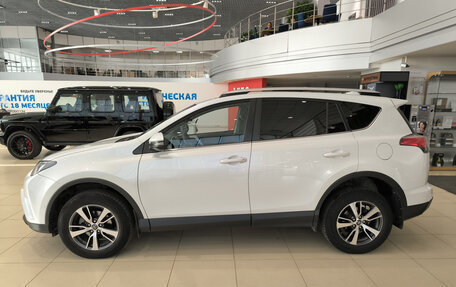 Toyota RAV4, 2019 год, 2 450 000 рублей, 8 фотография