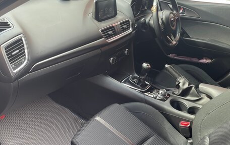 Mazda Axela, 2016 год, 1 400 000 рублей, 19 фотография