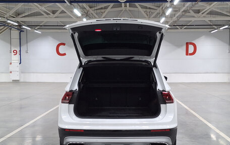 Volkswagen Tiguan II, 2019 год, 2 000 000 рублей, 10 фотография