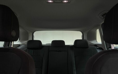 Volkswagen Tiguan II, 2018 год, 2 990 000 рублей, 23 фотография