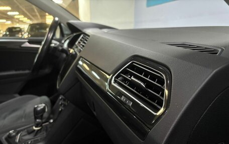 Volkswagen Tiguan II, 2018 год, 2 990 000 рублей, 21 фотография
