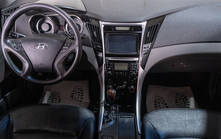 Hyundai Sonata VI, 2010 год, 1 069 000 рублей, 10 фотография