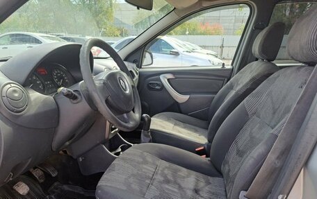 Renault Logan I, 2015 год, 290 000 рублей, 18 фотография