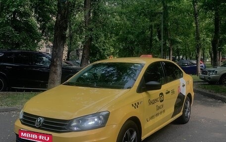Volkswagen Polo VI (EU Market), 2018 год, 650 000 рублей, 2 фотография