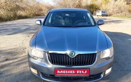 Skoda Superb III рестайлинг, 2008 год, 900 000 рублей, 3 фотография