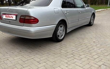 Mercedes-Benz E-Класс, 2000 год, 470 000 рублей, 3 фотография