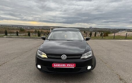 Volkswagen Jetta VI, 2013 год, 845 000 рублей, 3 фотография