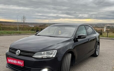 Volkswagen Jetta VI, 2013 год, 845 000 рублей, 12 фотография