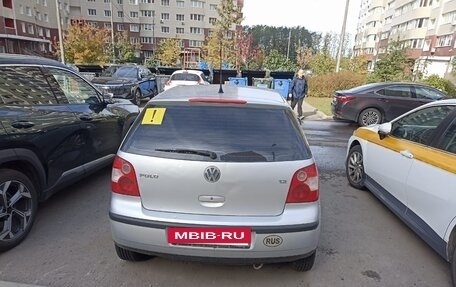 Volkswagen Polo IV рестайлинг, 2001 год, 280 000 рублей, 6 фотография
