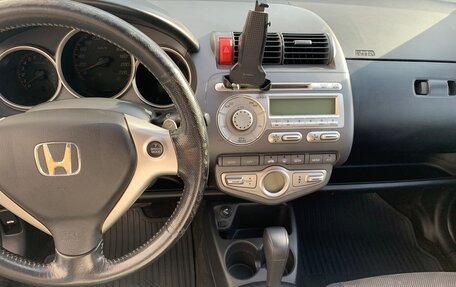 Honda Jazz I рестайлинг, 2007 год, 630 000 рублей, 3 фотография