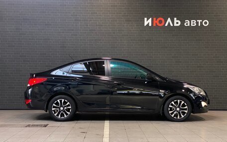 Hyundai Solaris II рестайлинг, 2015 год, 1 050 000 рублей, 4 фотография