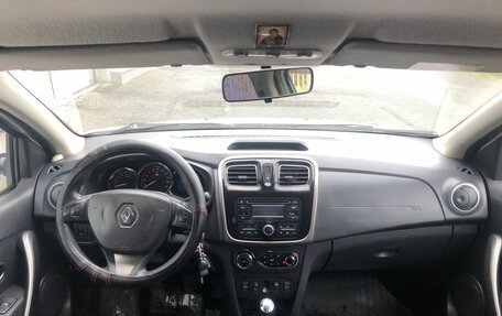 Renault Logan II, 2015 год, 633 000 рублей, 10 фотография