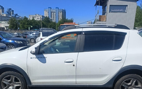 Renault Sandero II рестайлинг, 2020 год, 735 000 рублей, 2 фотография