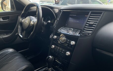 Infiniti QX70, 2014 год, 1 920 000 рублей, 16 фотография