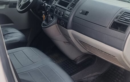 Volkswagen Transporter T5 рестайлинг, 2014 год, 1 250 000 рублей, 10 фотография