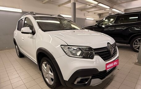 Renault Sandero II рестайлинг, 2019 год, 975 000 рублей, 3 фотография