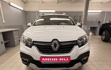 Renault Sandero II рестайлинг, 2019 год, 975 000 рублей, 2 фотография
