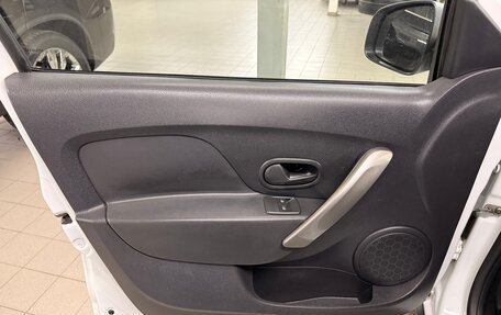 Renault Sandero II рестайлинг, 2019 год, 975 000 рублей, 16 фотография