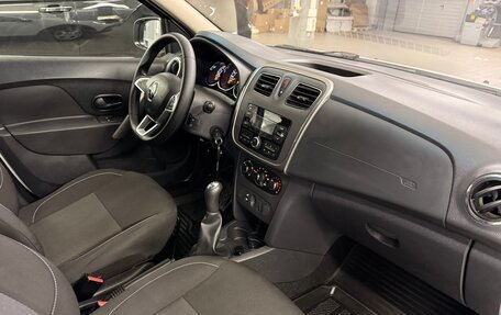 Renault Sandero II рестайлинг, 2019 год, 975 000 рублей, 24 фотография