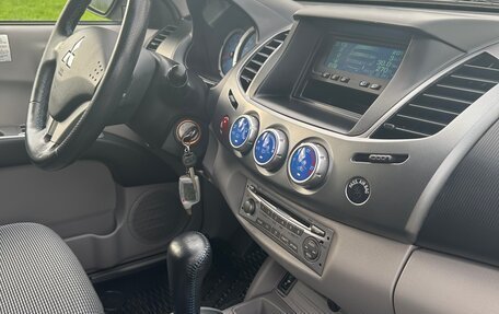 Mitsubishi L200 IV рестайлинг, 2007 год, 1 645 000 рублей, 25 фотография