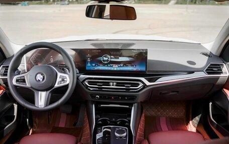 BMW 3 серия, 2022 год, 3 590 000 рублей, 12 фотография