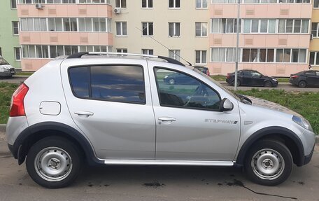 Renault Sandero I, 2014 год, 700 000 рублей, 7 фотография