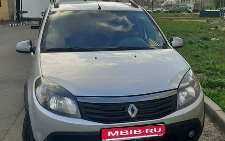 Renault Sandero I, 2014 год, 700 000 рублей, 2 фотография