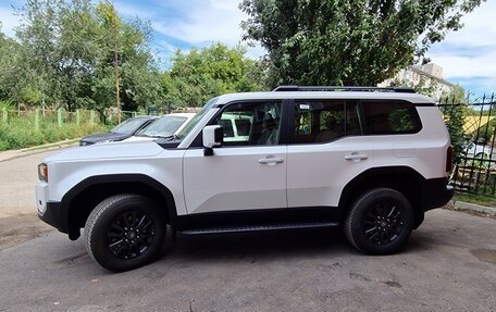 Toyota Land Cruiser Prado 150 рестайлинг 2, 2024 год, 8 190 000 рублей, 23 фотография
