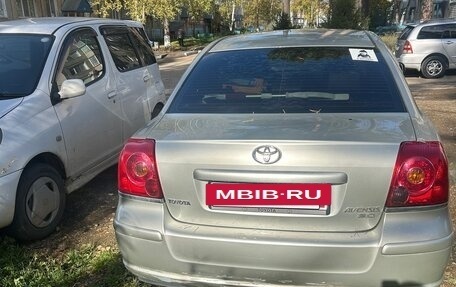 Toyota Avensis III рестайлинг, 2004 год, 620 000 рублей, 4 фотография