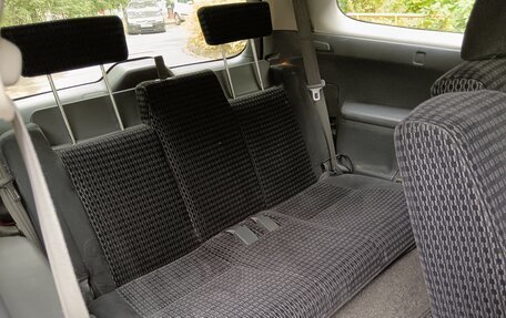 Honda Stream I рестайлинг, 2001 год, 360 000 рублей, 13 фотография