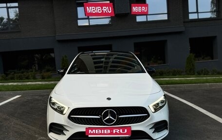 Mercedes-Benz A-Класс, 2019 год, 2 500 000 рублей, 4 фотография